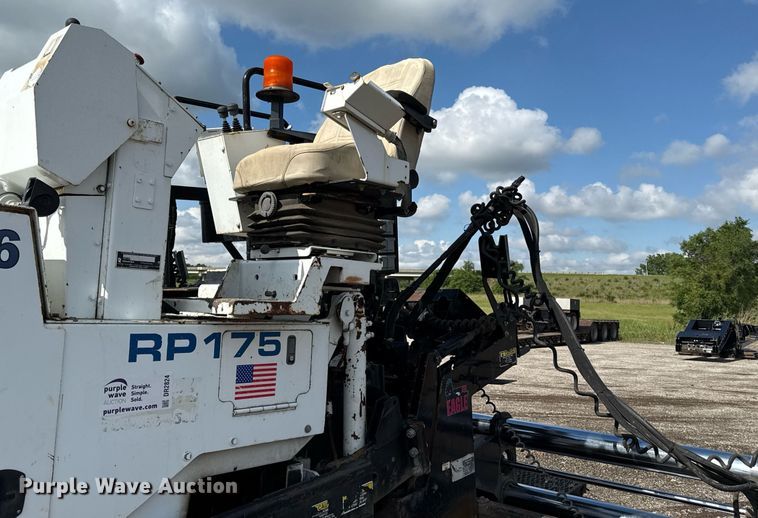 image for item DR2824 2013 Roadtec RP-175 paver