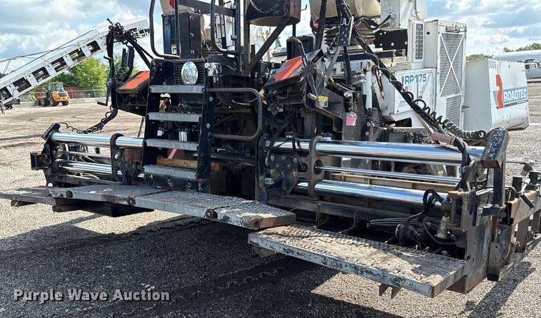 image for item DR2824 2013 Roadtec RP-175 paver