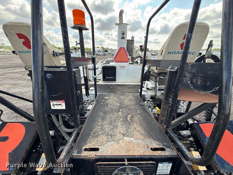 image for item DR2824 2013 Roadtec RP-175 paver