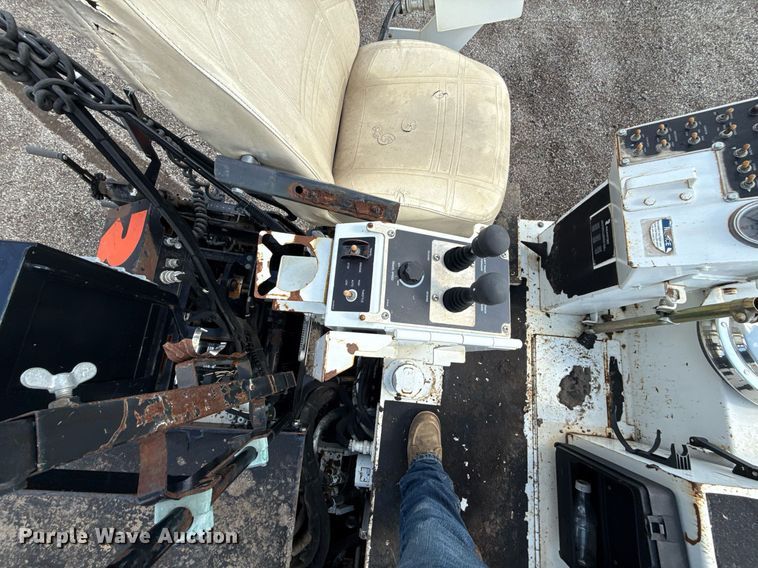 image for item DR2824 2013 Roadtec RP-175 paver