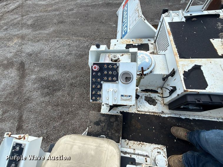 image for item DR2824 2013 Roadtec RP-175 paver