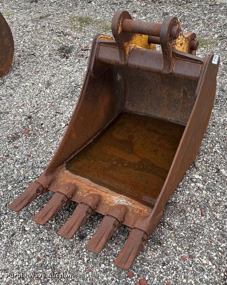 image for item DR2825 (3) Case buckets