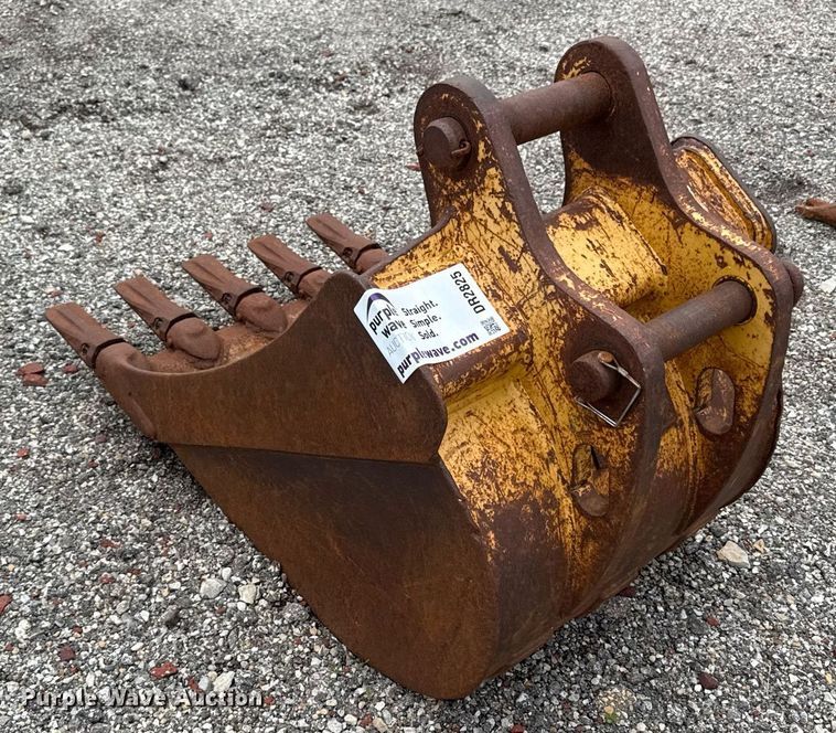 image for item DR2825 (3) Case buckets