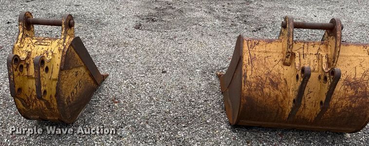 image for item DR2825 (3) Case buckets