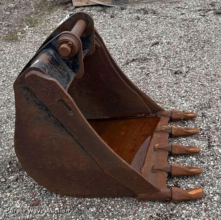 image for item DR2826 (3) Caterpillar buckets