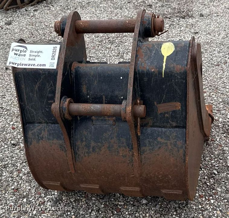 image for item DR2826 (3) Caterpillar buckets