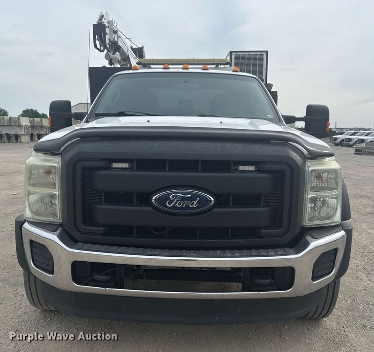 image for item DS3693 2015 Ford F550 utility / service truck