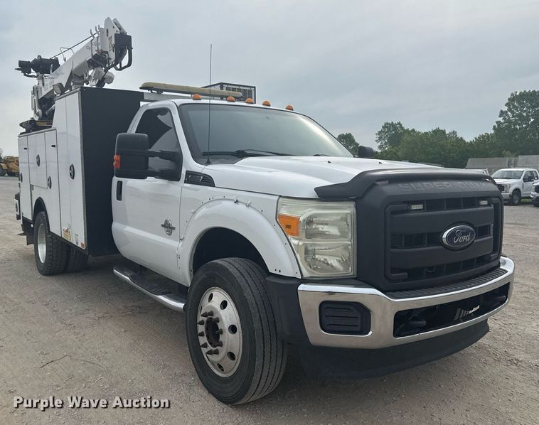 image for item DS3693 2015 Ford F550 utility / service truck