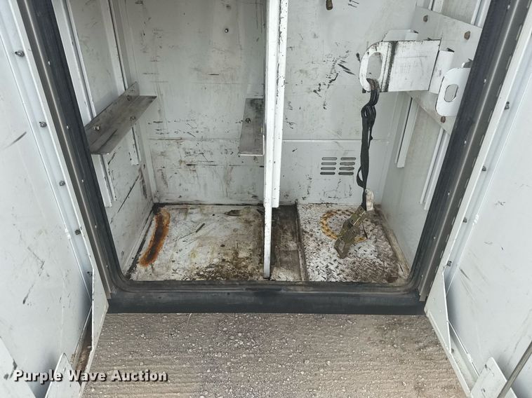 image for item DS3693 2015 Ford F550 utility / service truck