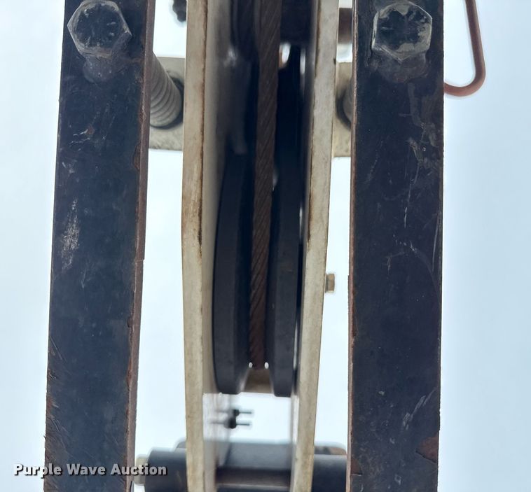 image for item DS3693 2015 Ford F550 utility / service truck