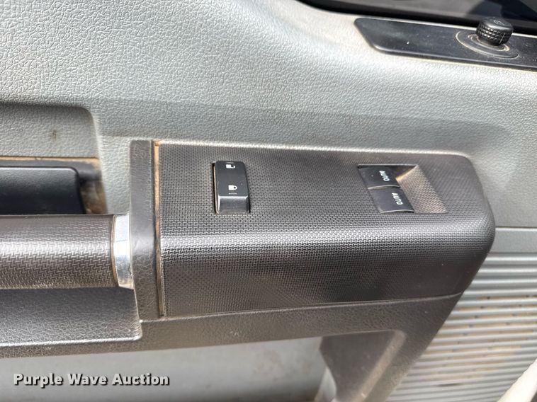 image for item DS3693 2015 Ford F550 utility / service truck