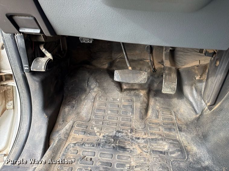 image for item DS3693 2015 Ford F550 utility / service truck