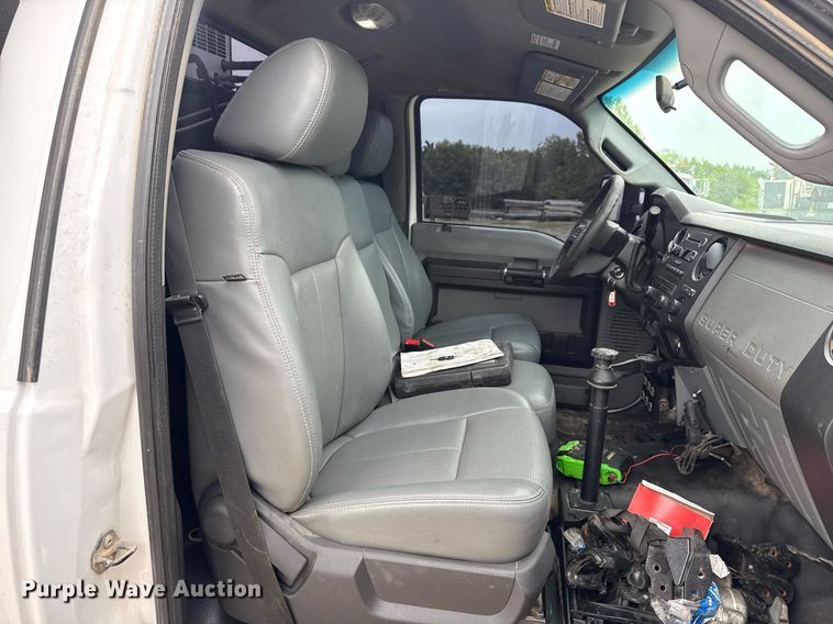 image for item DS3693 2015 Ford F550 utility / service truck