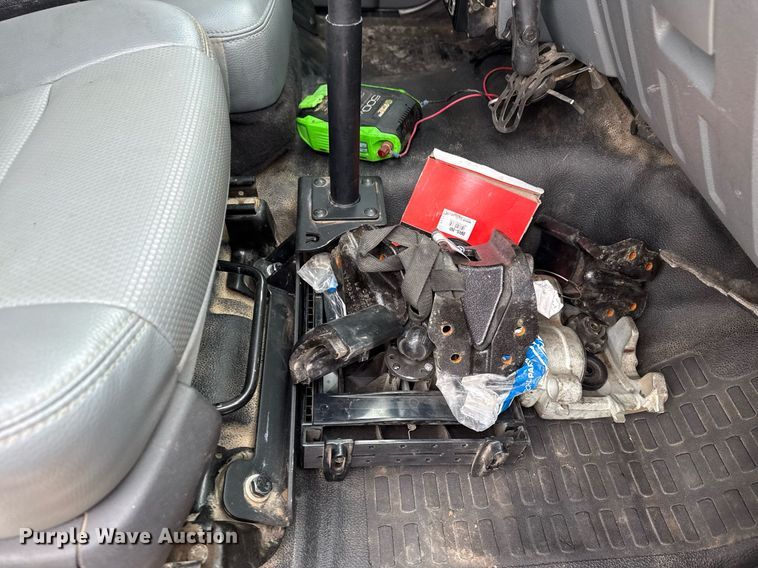 image for item DS3693 2015 Ford F550 utility / service truck