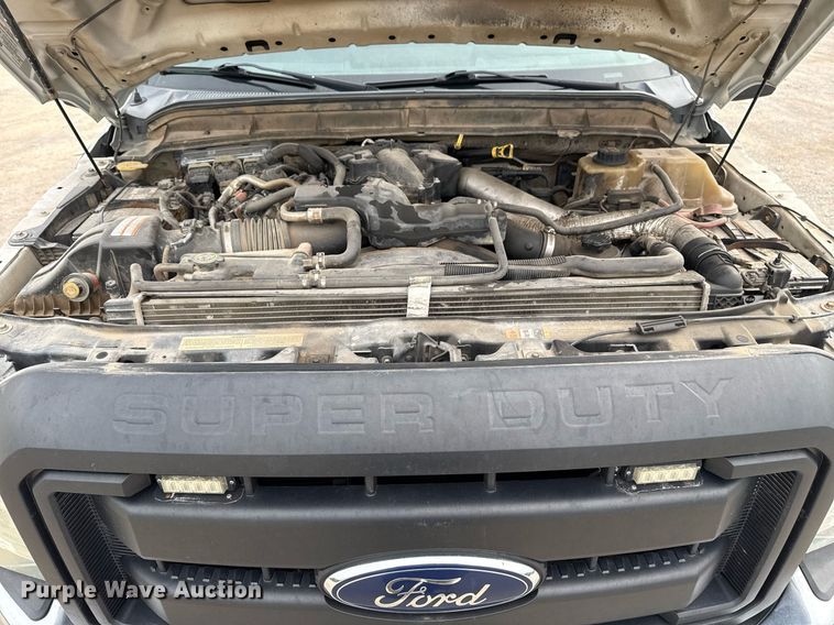 image for item DS3693 2015 Ford F550 utility / service truck