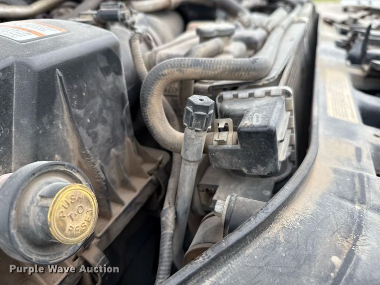 image for item DS3693 2015 Ford F550 utility / service truck