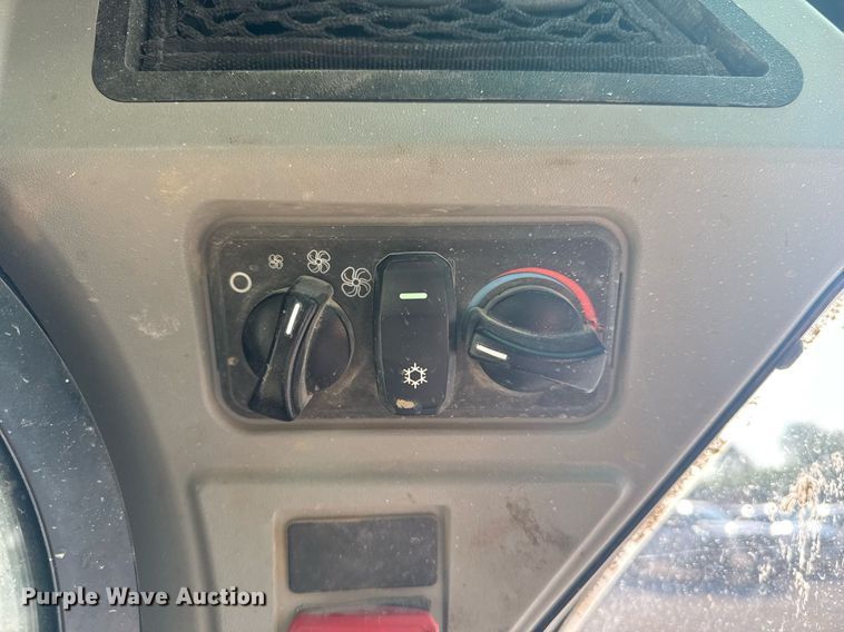 image for item DS3747 2020 Caterpillar 289D3 tracked skid steer loader