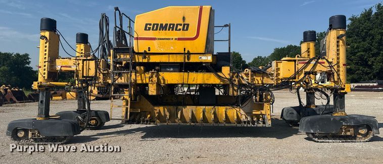 image for item DS3748 2002 Gomaco Commander III paver