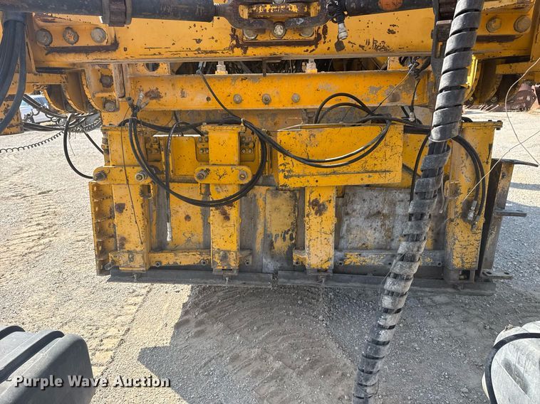 image for item DS3748 2002 Gomaco Commander III paver