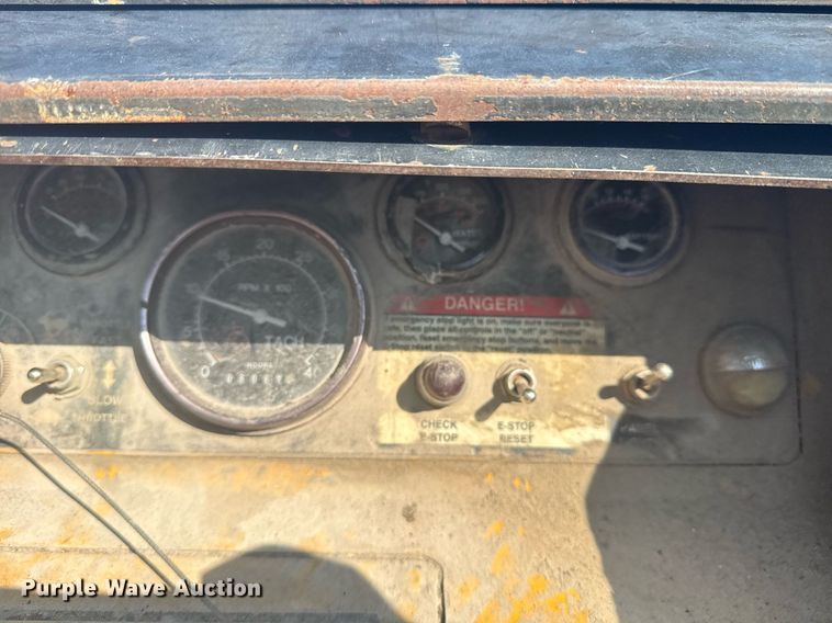 image for item DS3748 2002 Gomaco Commander III paver