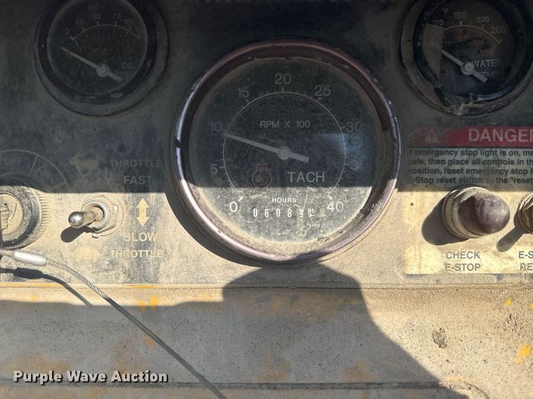 image for item DS3748 2002 Gomaco Commander III paver