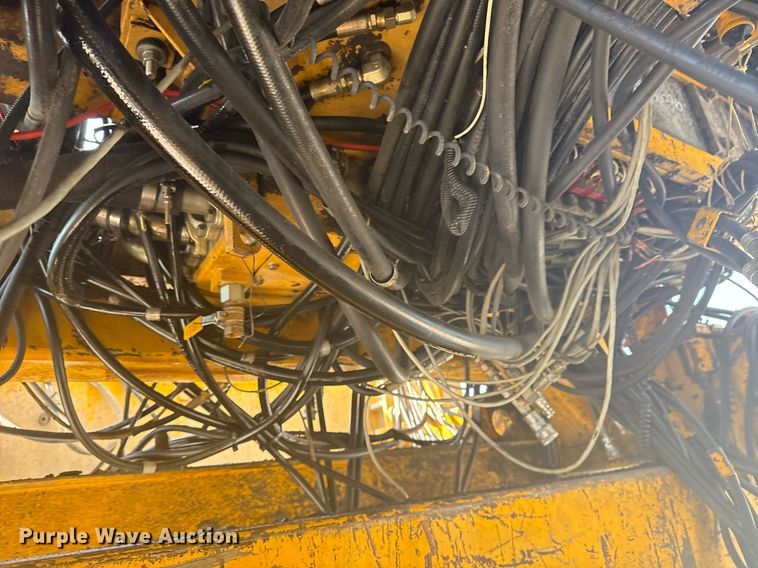 image for item DS3748 2002 Gomaco Commander III paver