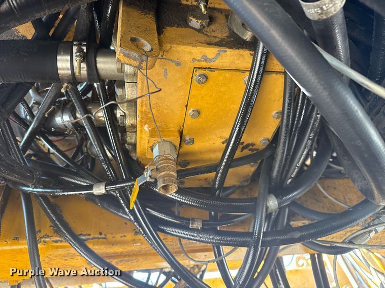 image for item DS3748 2002 Gomaco Commander III paver