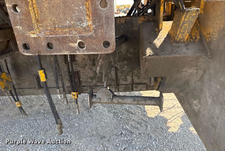 image for item DS3748 2002 Gomaco Commander III paver