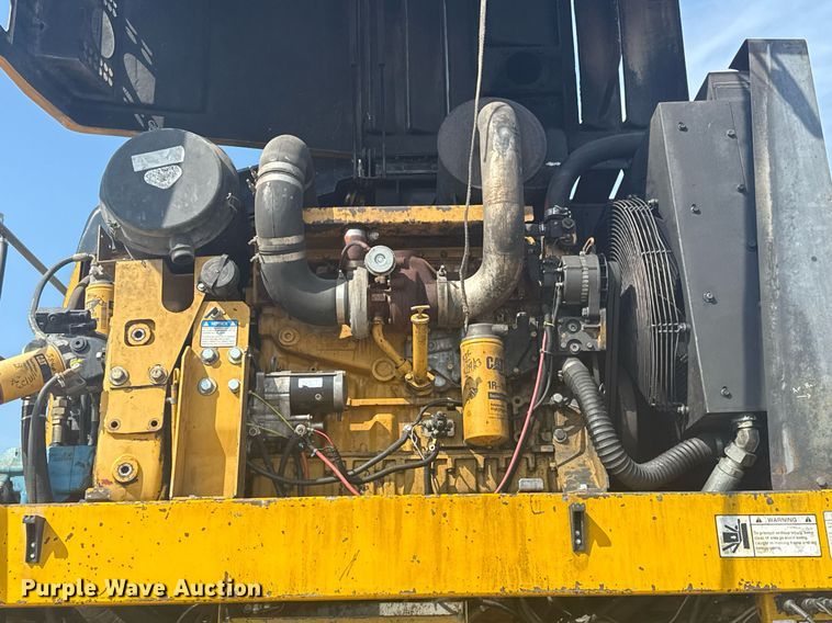 image for item DS3748 2002 Gomaco Commander III paver