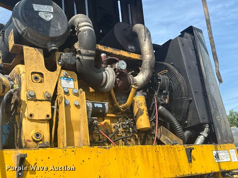 image for item DS3748 2002 Gomaco Commander III paver