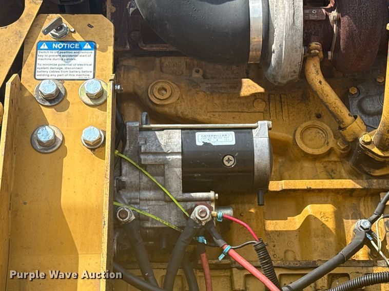 image for item DS3748 2002 Gomaco Commander III paver