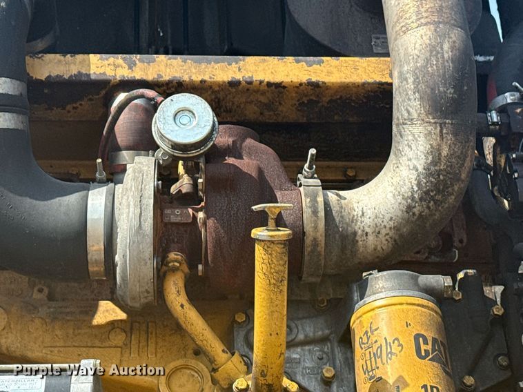 image for item DS3748 2002 Gomaco Commander III paver