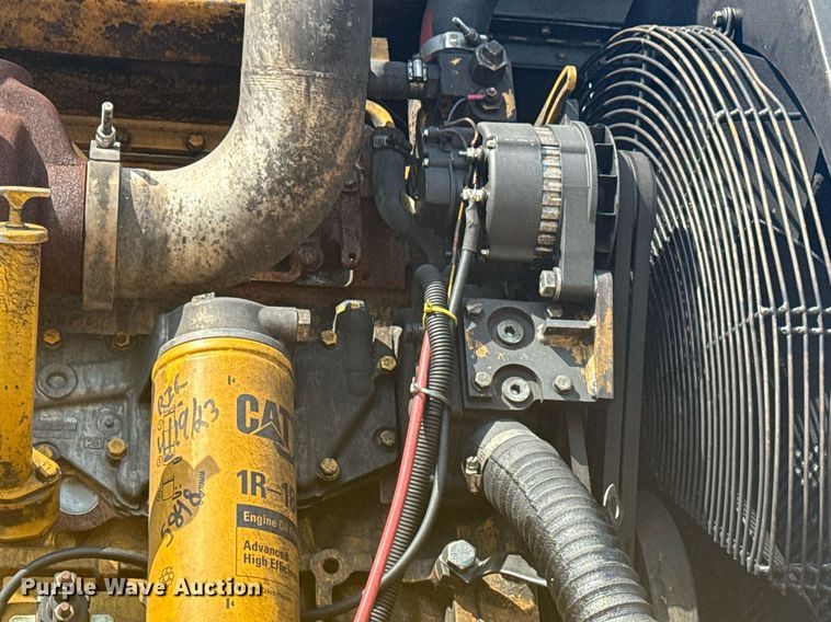 image for item DS3748 2002 Gomaco Commander III paver