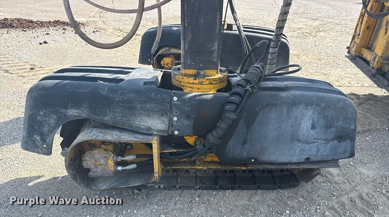 image for item DS3748 2002 Gomaco Commander III paver