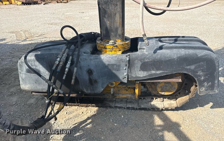 image for item DS3748 2002 Gomaco Commander III paver