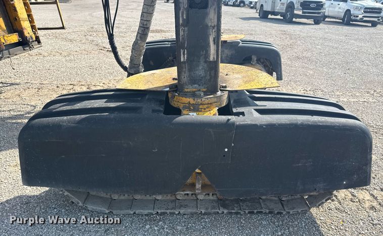 image for item DS3748 2002 Gomaco Commander III paver