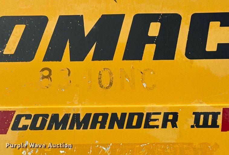 image for item DS3748 2002 Gomaco Commander III paver