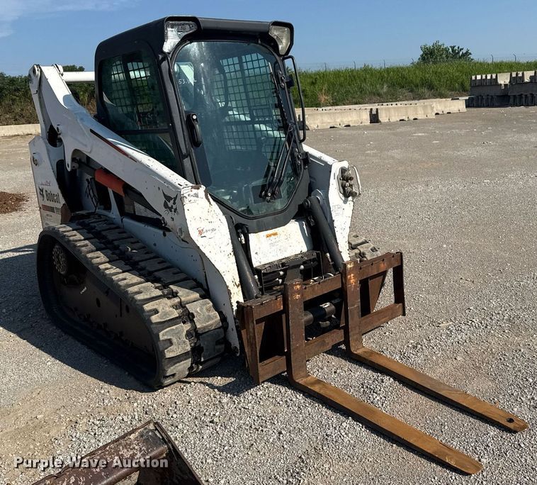 image for item DS3749 2014 Bobcat T590 tracked skid steer loader