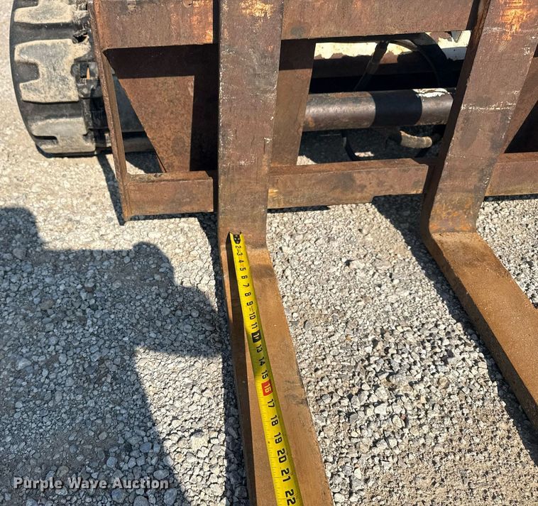 image for item DS3749 2014 Bobcat T590 tracked skid steer loader