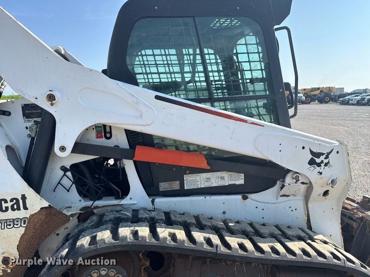 image for item DS3749 2014 Bobcat T590 tracked skid steer loader