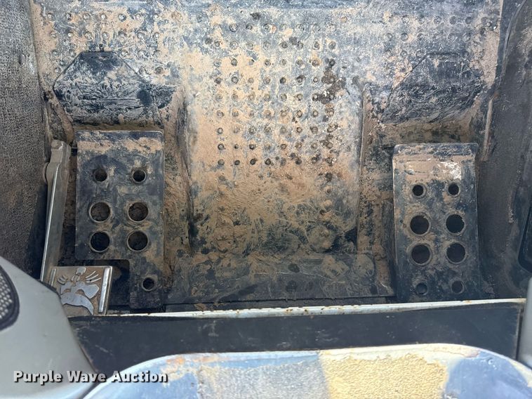 image for item DS3749 2014 Bobcat T590 tracked skid steer loader