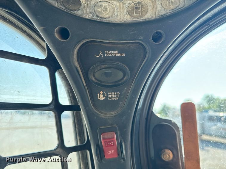 image for item DS3749 2014 Bobcat T590 tracked skid steer loader