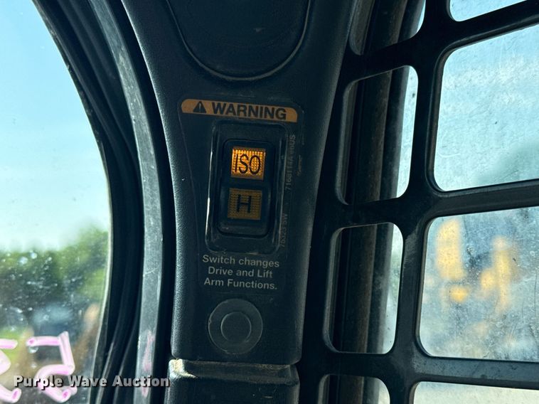 image for item DS3749 2014 Bobcat T590 tracked skid steer loader