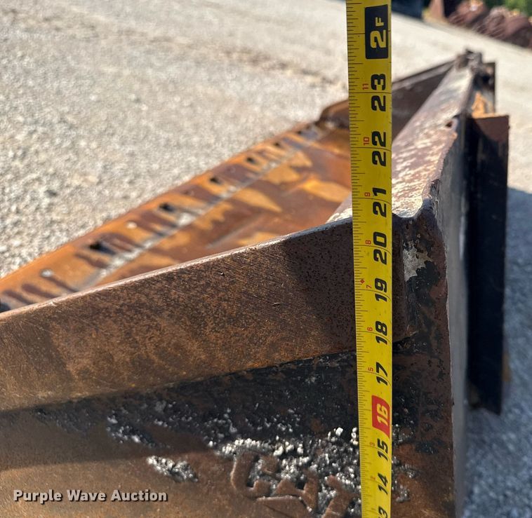 image for item DS3749 2014 Bobcat T590 tracked skid steer loader