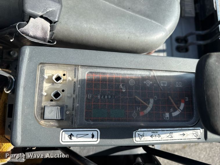 image for item DS4336 2001 Caterpillar 301.5 mini excavator