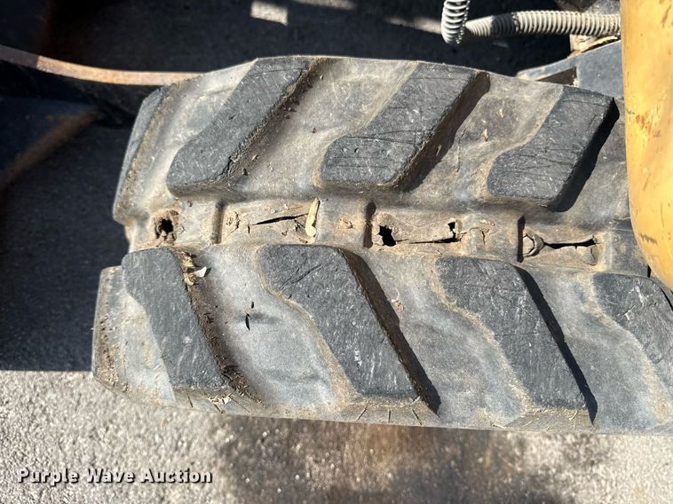 image for item DS4336 2001 Caterpillar 301.5 mini excavator