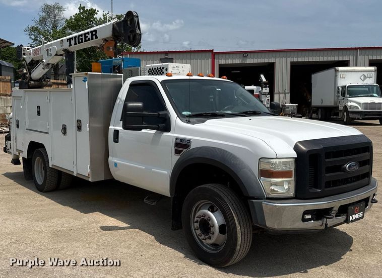 image for item DS4348 2008 Ford F550 Super Duty utility / service truck