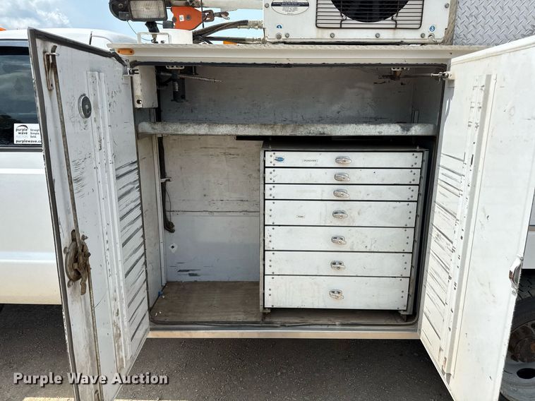 image for item DS4348 2008 Ford F550 Super Duty utility / service truck