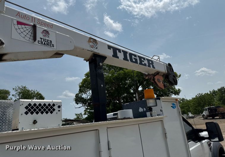 image for item DS4348 2008 Ford F550 Super Duty utility / service truck