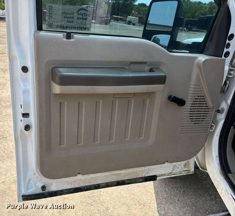 image for item DS4348 2008 Ford F550 Super Duty utility / service truck